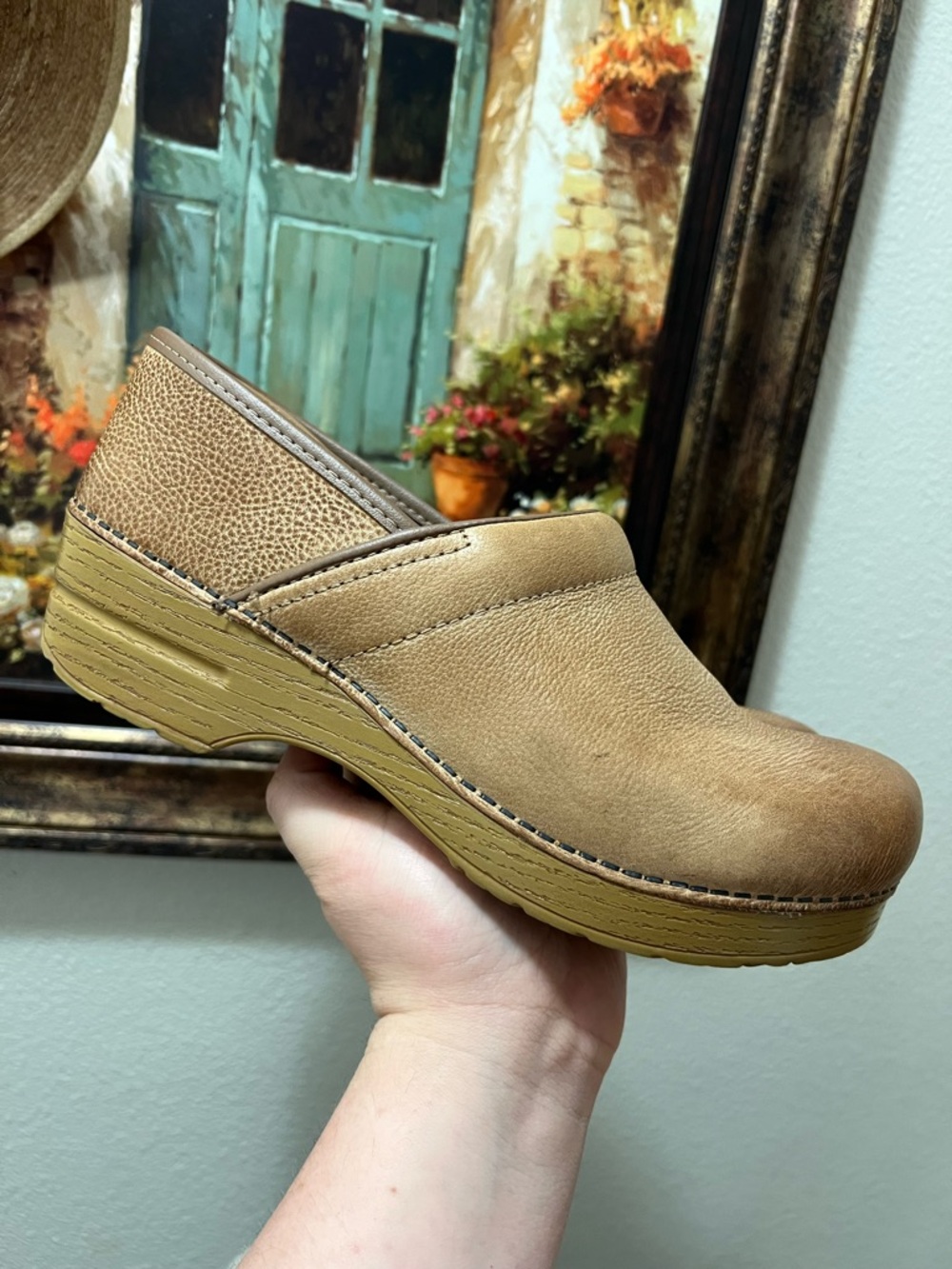 Dansko Women's Professional Honey Distressed Leather Nursing Clogs Sz 41